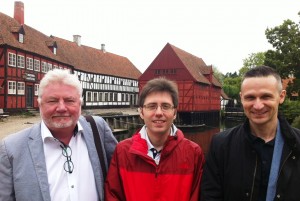 Poul Sikic, Director, Croatian (right) 12.5 million. tourists this year, Raul Castro Cano, new Spanish director of tourism in Denmark, (center) a million tourists from Denmark. Eric Andersen, editor, FDM left.